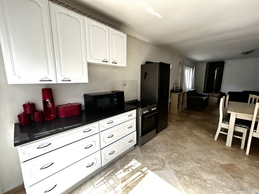 3 Bedroom Property for Sale in Oaklands Gauteng