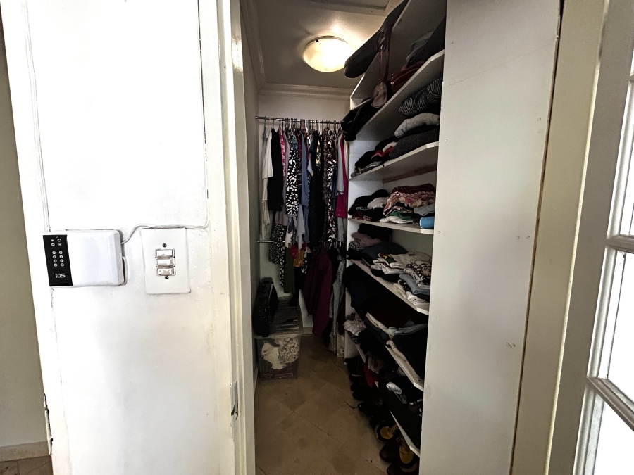 3 Bedroom Property for Sale in Oaklands Gauteng