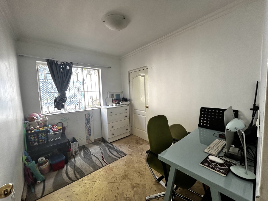 3 Bedroom Property for Sale in Oaklands Gauteng