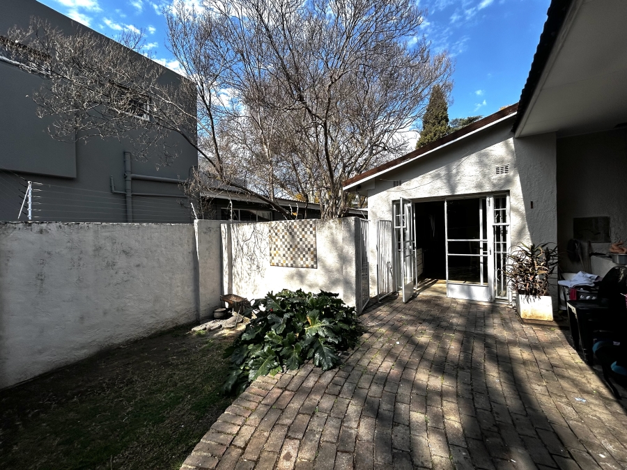 3 Bedroom Property for Sale in Oaklands Gauteng