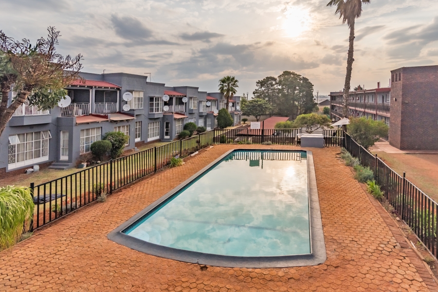 1 Bedroom Property for Sale in Horizon View Gauteng