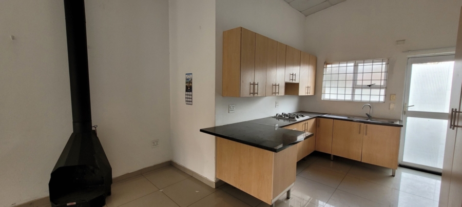 To Let 2 Bedroom Property for Rent in Three Rivers Gauteng