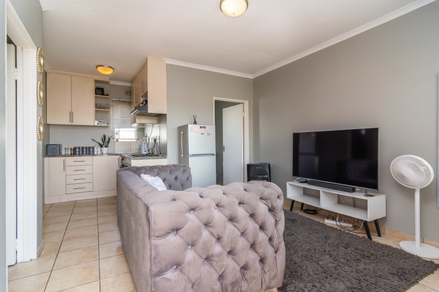 2 Bedroom Property for Sale in Fleurhof Gauteng