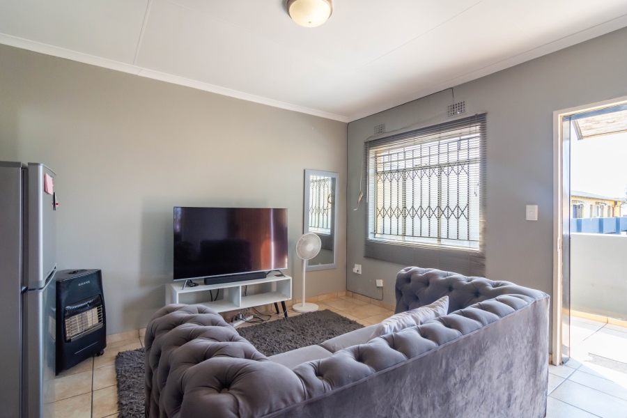 2 Bedroom Property for Sale in Fleurhof Gauteng