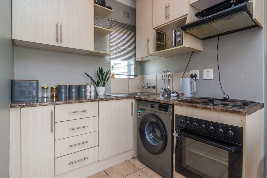 2 Bedroom Property for Sale in Fleurhof Gauteng