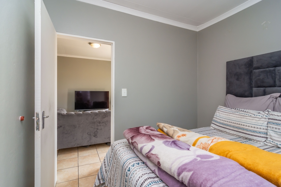 2 Bedroom Property for Sale in Fleurhof Gauteng