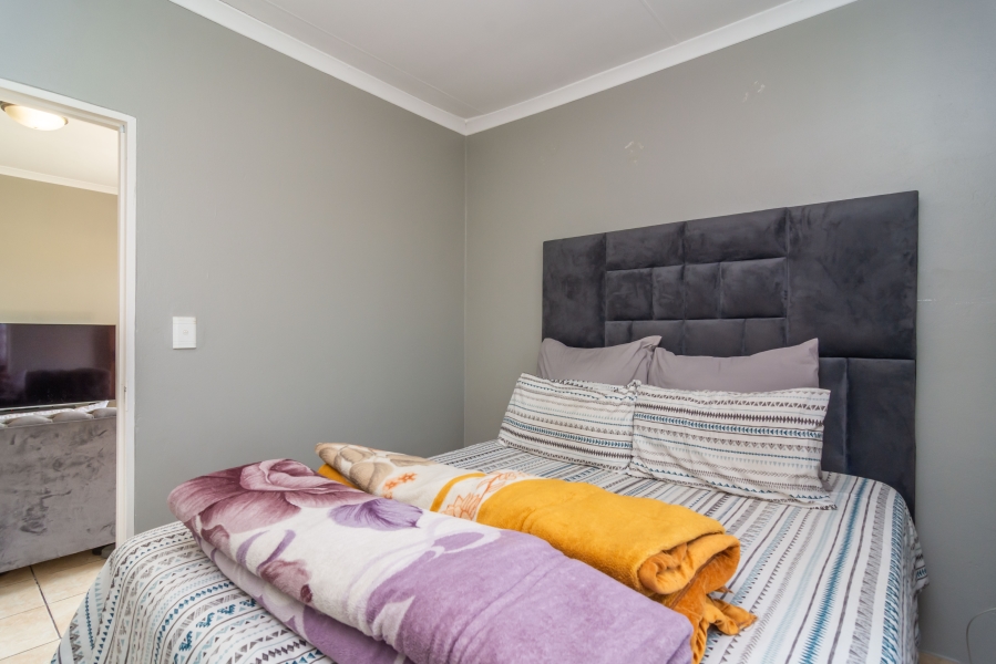 2 Bedroom Property for Sale in Fleurhof Gauteng