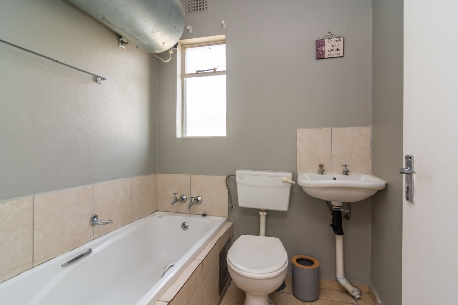 2 Bedroom Property for Sale in Fleurhof Gauteng