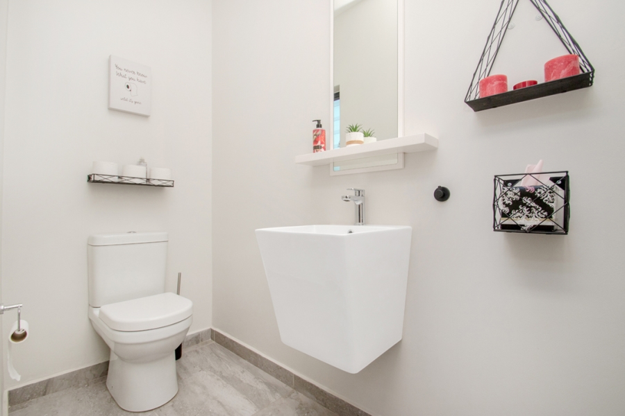 5 Bedroom Property for Sale in Carlswald Gauteng