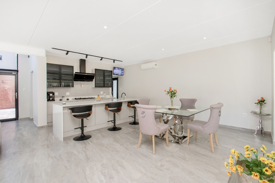 5 Bedroom Property for Sale in Carlswald Gauteng
