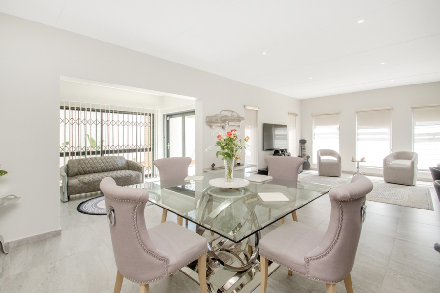 5 Bedroom Property for Sale in Carlswald Gauteng