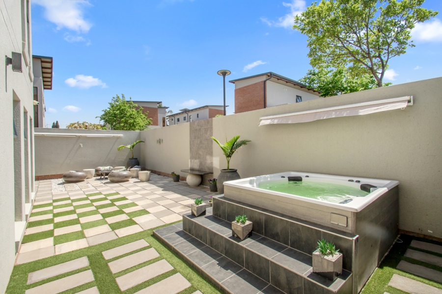 5 Bedroom Property for Sale in Carlswald Gauteng