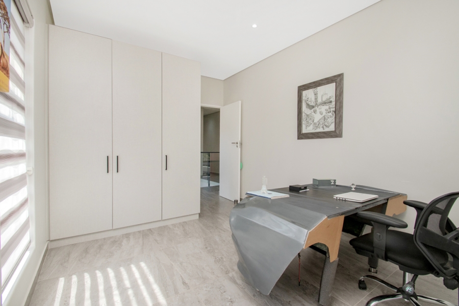 5 Bedroom Property for Sale in Carlswald Gauteng