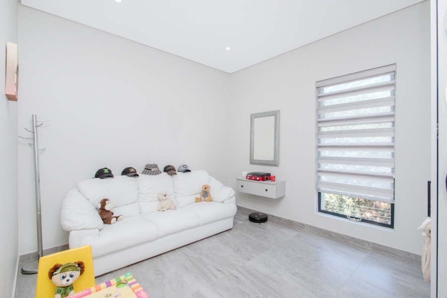 5 Bedroom Property for Sale in Carlswald Gauteng