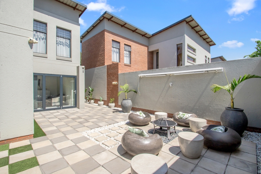 5 Bedroom Property for Sale in Carlswald Gauteng