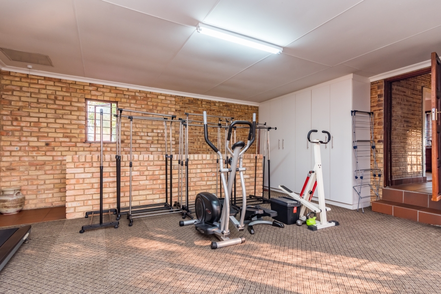 4 Bedroom Property for Sale in Helderkruin Gauteng