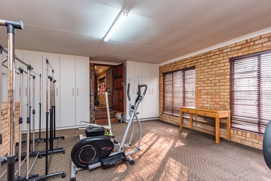 4 Bedroom Property for Sale in Helderkruin Gauteng