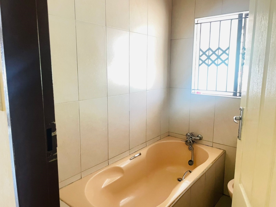3 Bedroom Property for Sale in Soshanguve HH Gauteng