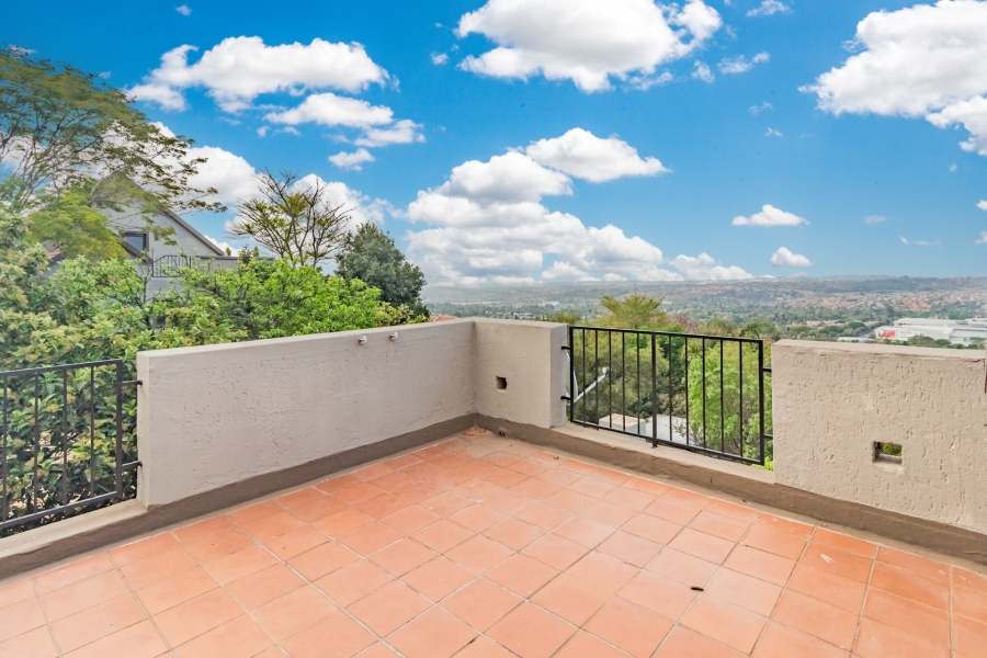 3 Bedroom Property for Sale in Allens Nek Gauteng