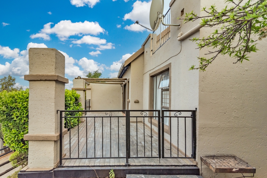 3 Bedroom Property for Sale in Allens Nek Gauteng