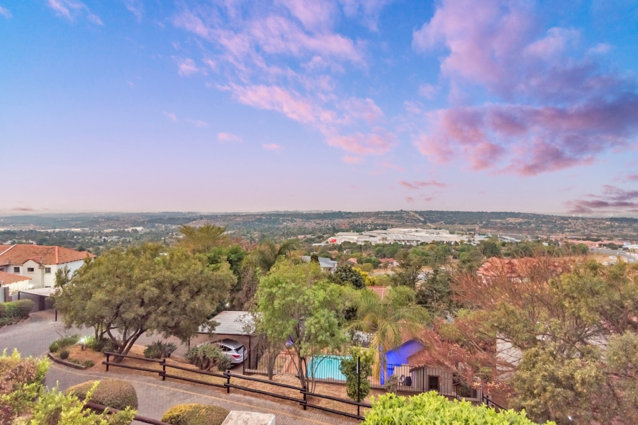 3 Bedroom Property for Sale in Allens Nek Gauteng