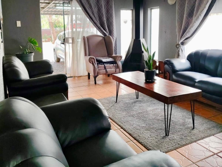 4 Bedroom Property for Sale in Vanderbijlpark Cw 6 Gauteng