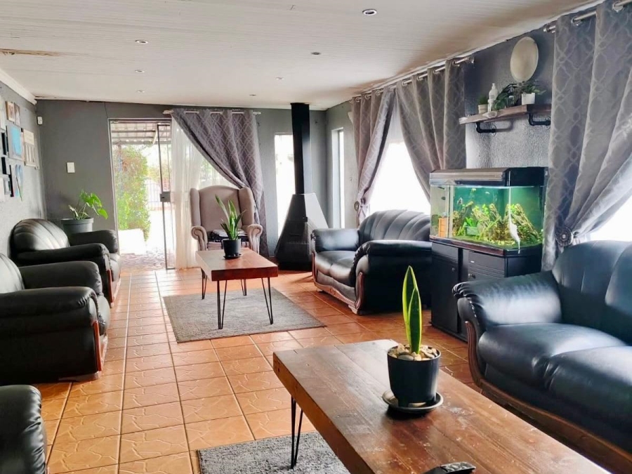 4 Bedroom Property for Sale in Vanderbijlpark Cw 6 Gauteng