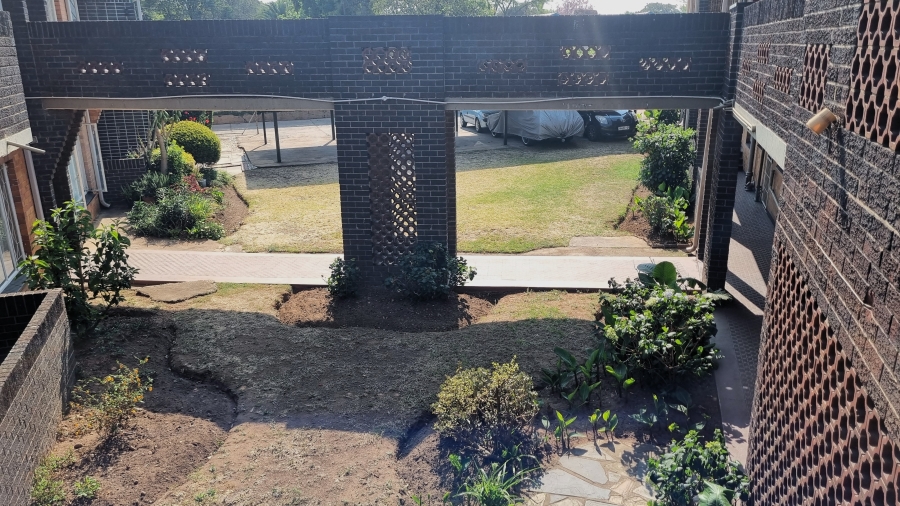 2 Bedroom Property for Sale in Parkhill Gardens Gauteng