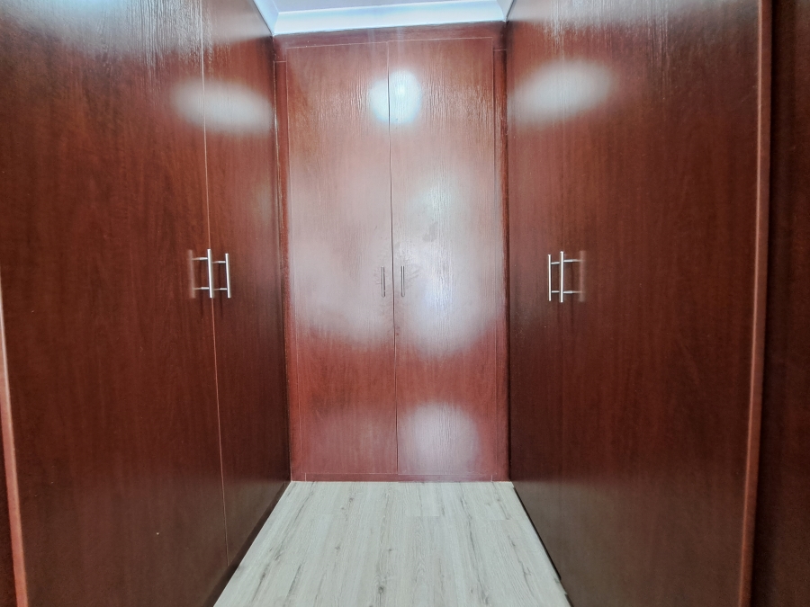 To Let 3 Bedroom Property for Rent in Morningside Manor Gauteng