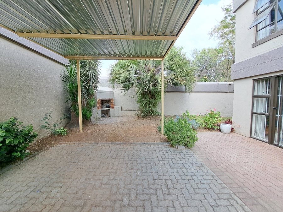 To Let 3 Bedroom Property for Rent in Morningside Manor Gauteng