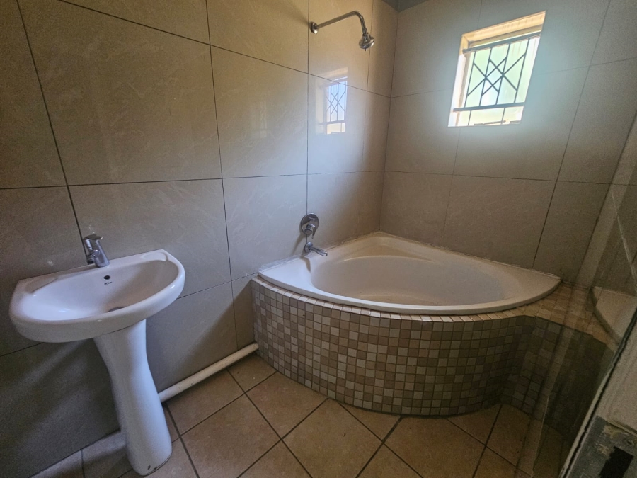 3 Bedroom Property for Sale in Greenhills Gauteng
