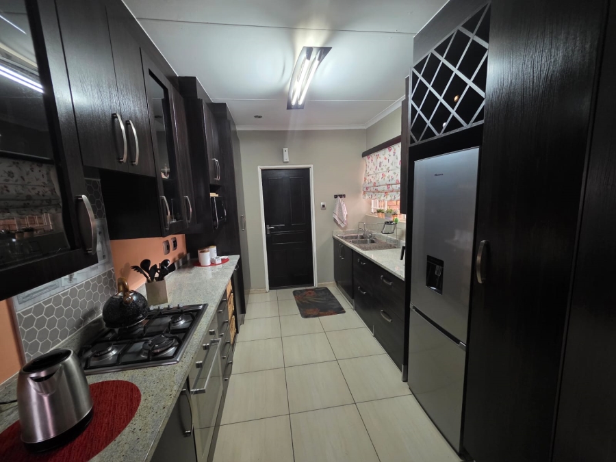 3 Bedroom Property for Sale in Pomona Gauteng