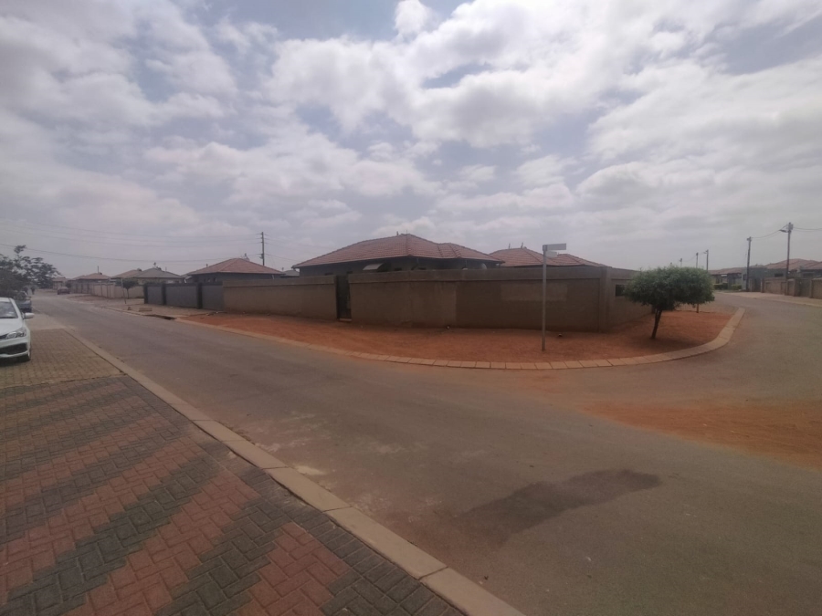 3 Bedroom Property for Sale in Protea Glen Gauteng