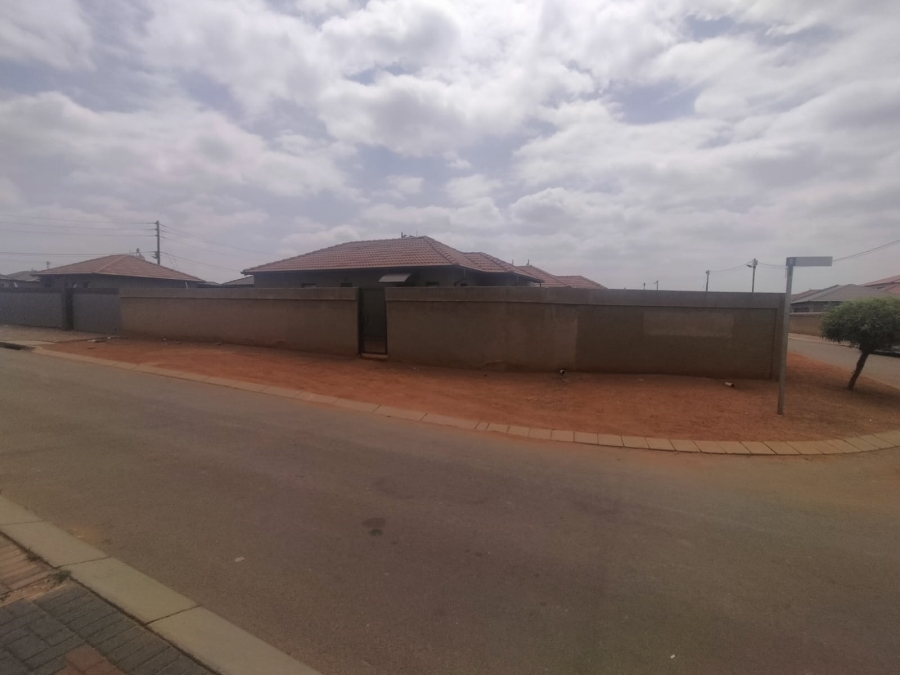 3 Bedroom Property for Sale in Protea Glen Gauteng