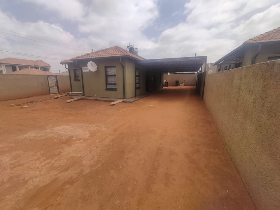 3 Bedroom Property for Sale in Protea Glen Gauteng
