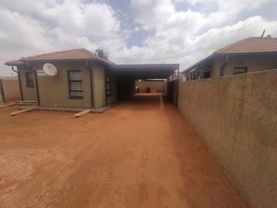3 Bedroom Property for Sale in Protea Glen Gauteng