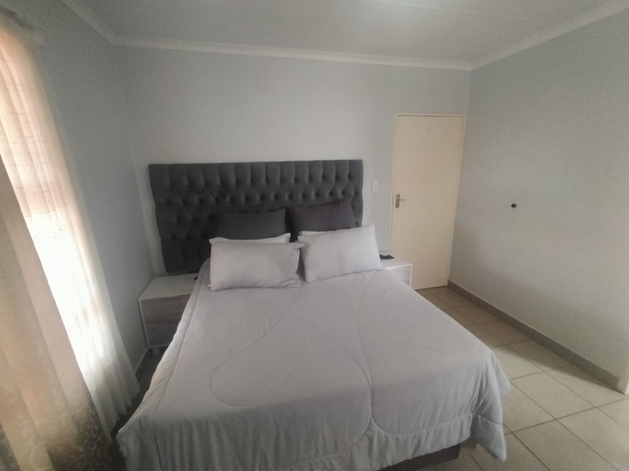 3 Bedroom Property for Sale in Protea Glen Gauteng