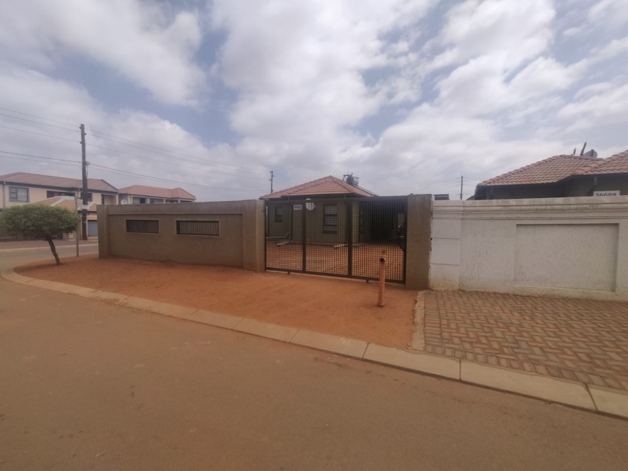 3 Bedroom Property for Sale in Protea Glen Gauteng
