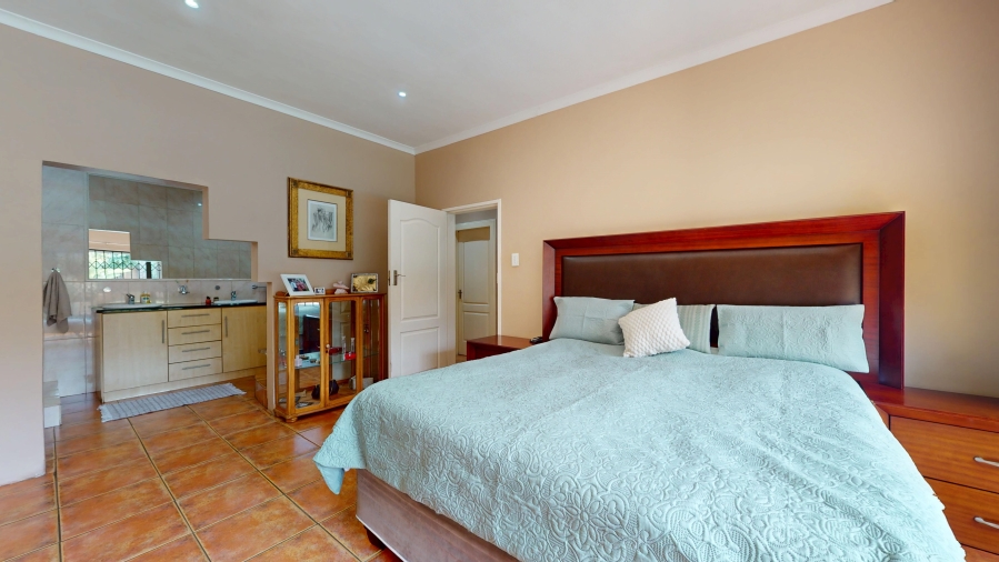 5 Bedroom Property for Sale in Dawnview Gauteng