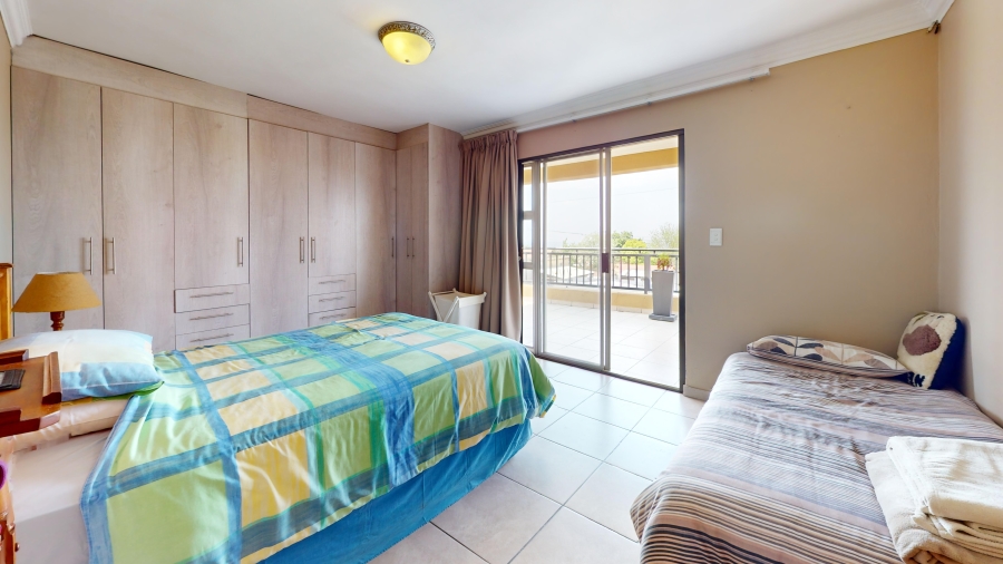 5 Bedroom Property for Sale in Dawnview Gauteng