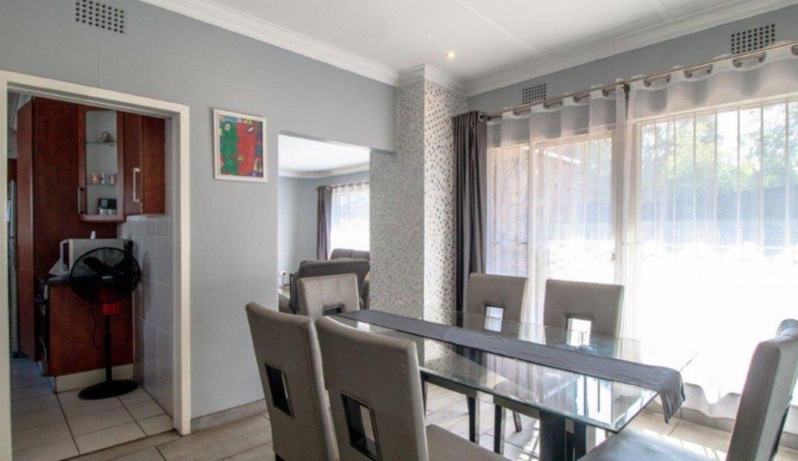6 Bedroom Property for Sale in Dowerglen Ext 3 Gauteng