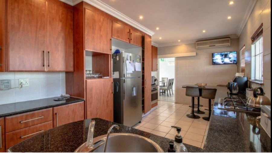 6 Bedroom Property for Sale in Dowerglen Ext 3 Gauteng