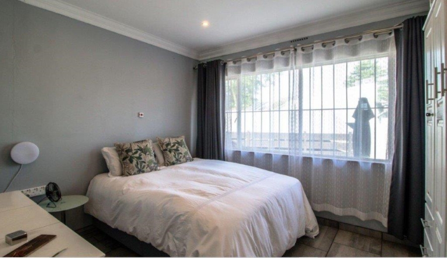 6 Bedroom Property for Sale in Dowerglen Ext 3 Gauteng