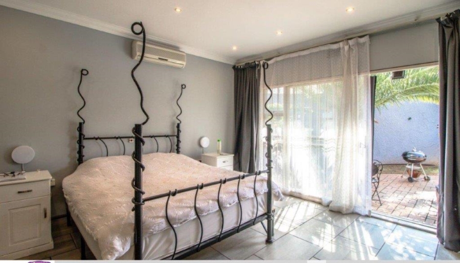 6 Bedroom Property for Sale in Dowerglen Ext 3 Gauteng