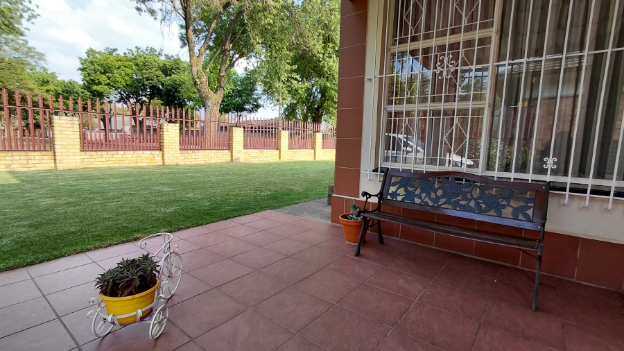 3 Bedroom Property for Sale in Comet Gauteng