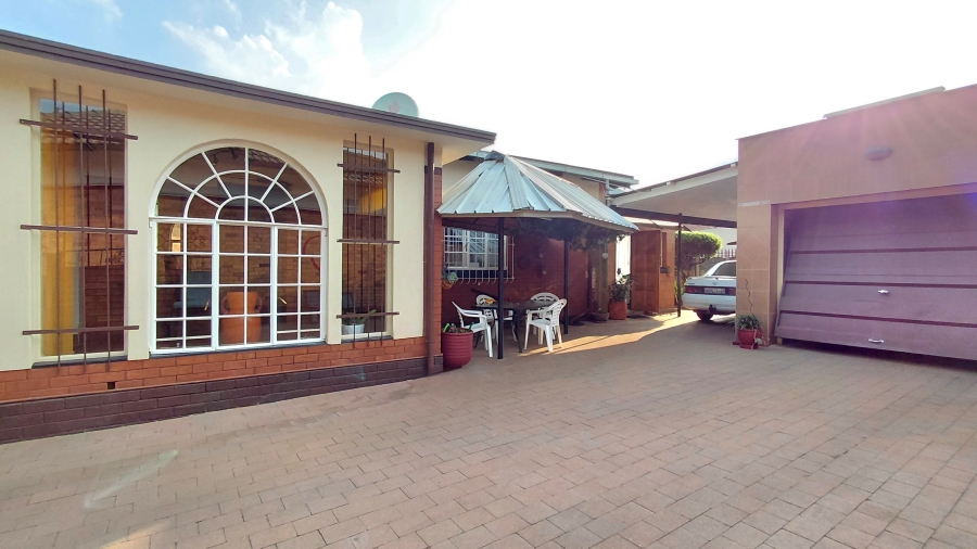 3 Bedroom Property for Sale in Comet Gauteng
