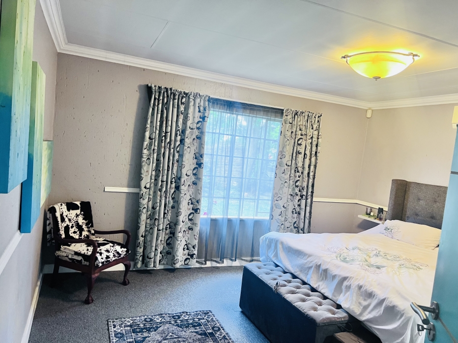 5 Bedroom Property for Sale in Pomona Gauteng