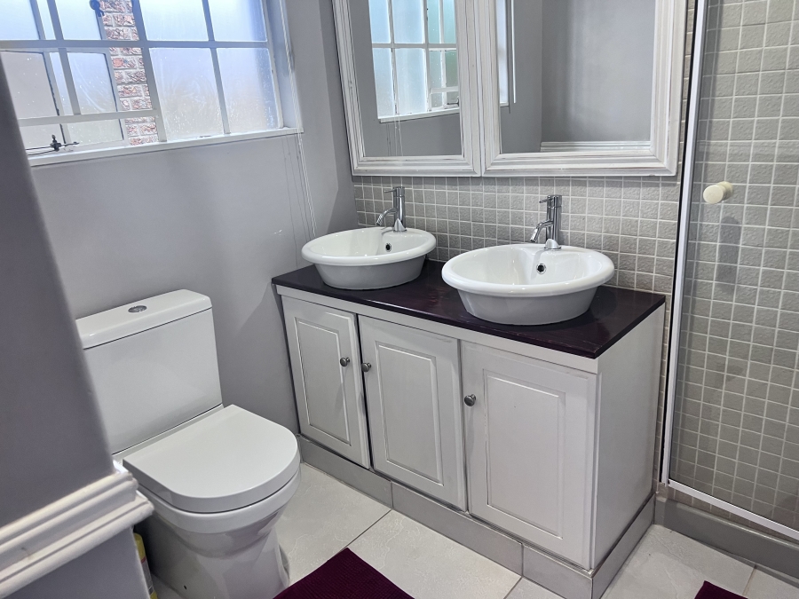 5 Bedroom Property for Sale in Pomona Gauteng