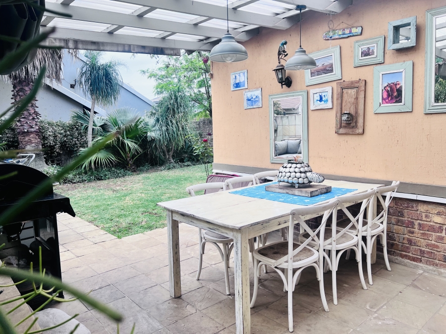 5 Bedroom Property for Sale in Pomona Gauteng