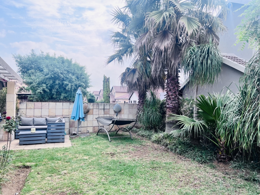 5 Bedroom Property for Sale in Pomona Gauteng